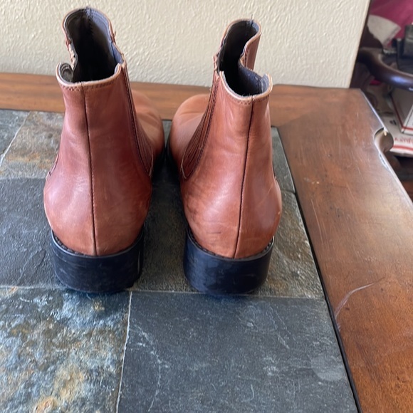 Bella-Vita brown leather ankle boots - Picture 4 of 11